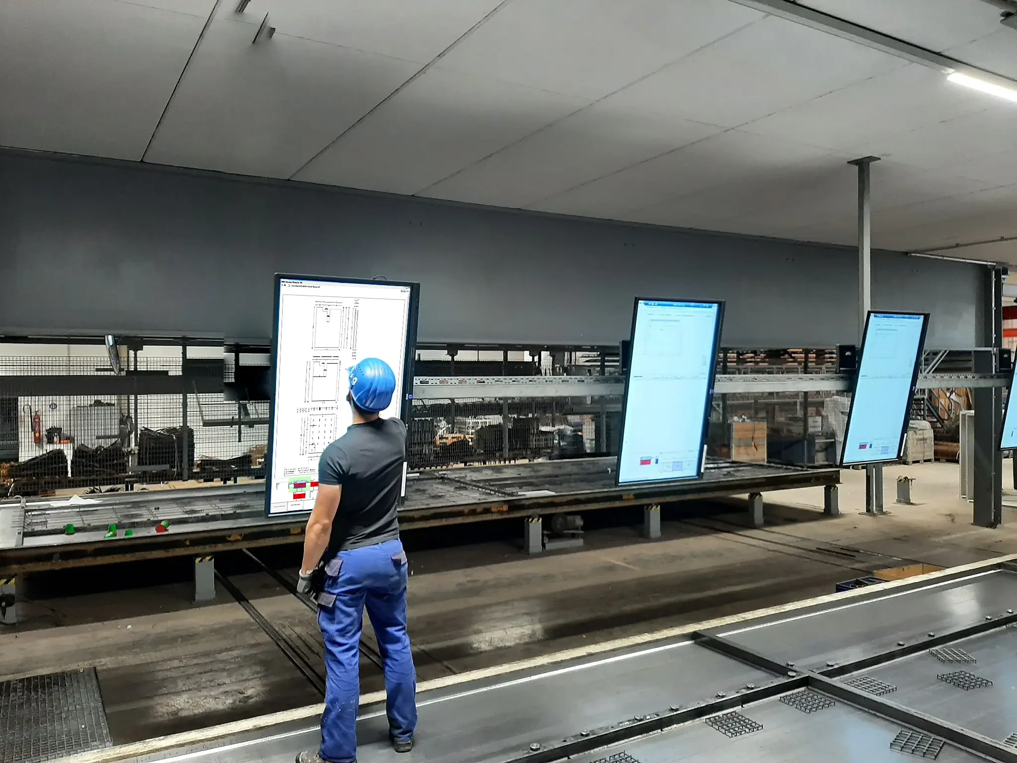 MES production view for smart factory workflows